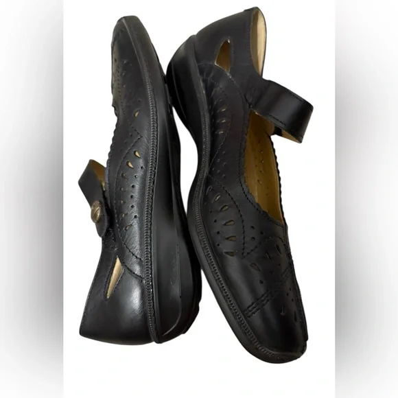 NWOT Hotter Madeln England Chile women’s 7 black leather Mary Jane shoes - Picture 4 of 6